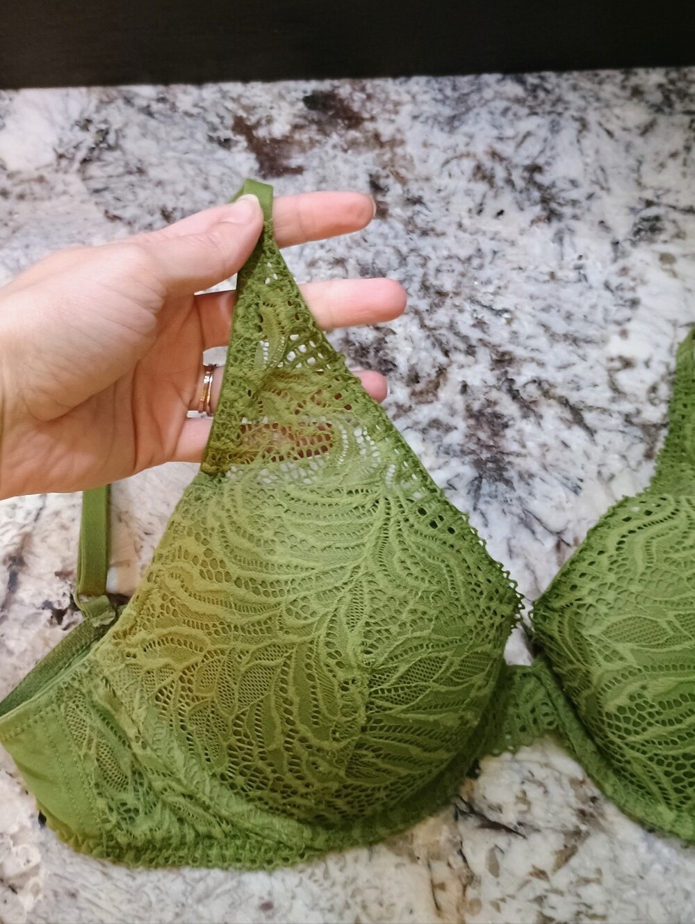 34B Auden push up plunge coverage underwire bra - green - Worn Once